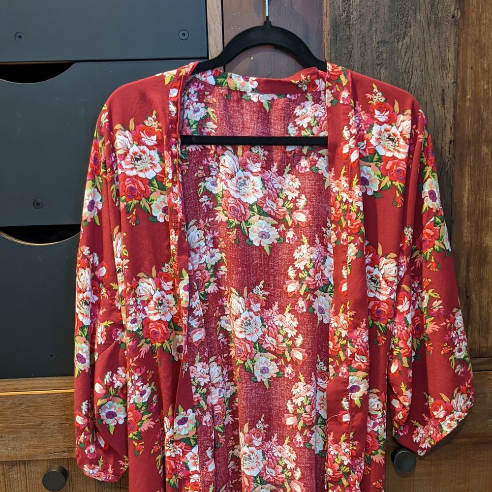 Floral Kimono Robe (size small/medium)